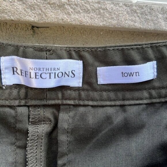 Northern Reflections Dark Green Town Fit Cropped Pants Sz 10 - Picture 9 of 10